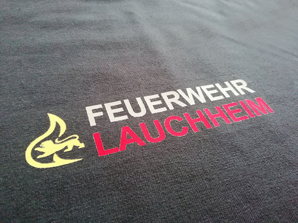 Schwarzes Tshirt "Feuerwehr Lauchheim" - Textildruck - Detail