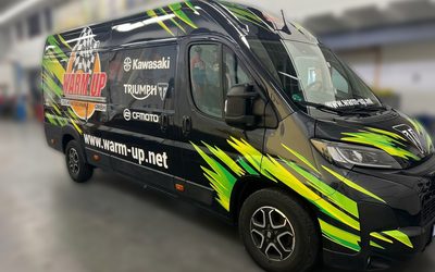 Fahrzeugbeklebung für warm up